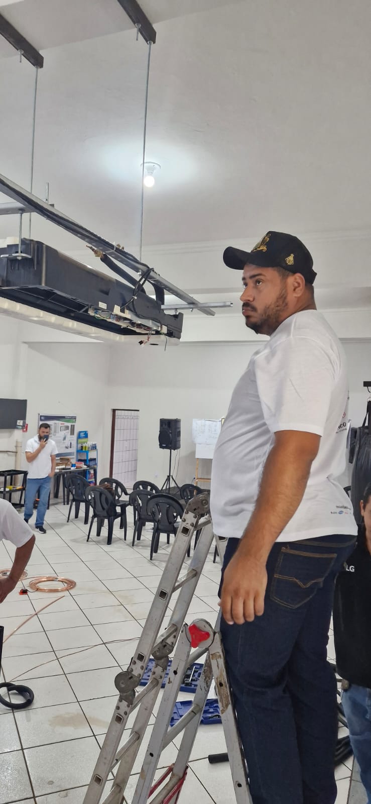 Instrutor em Aula Teórico-Prática - Fórmula Inverter 4.0